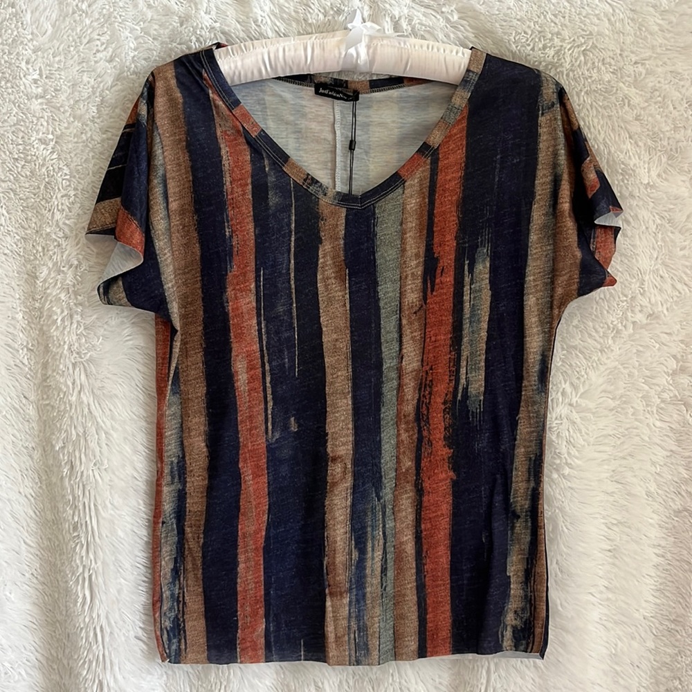 Just Fashion Now Shirt size Medium. NWT. Very soft material. Blue, tan, neutral.